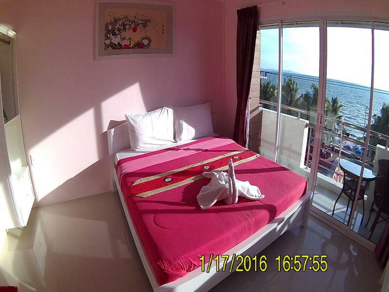 Bird Hotel Chonburi Exterior foto